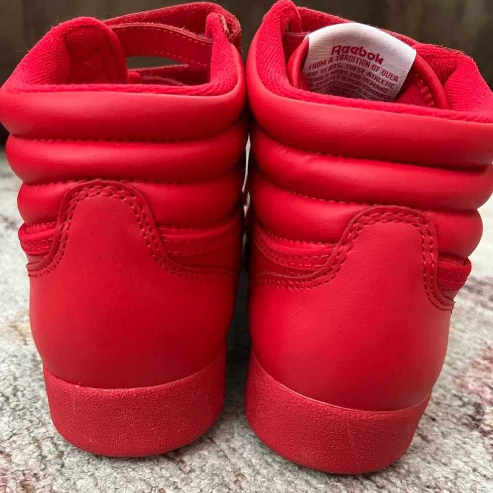 NWT Reebok Classic Freestyle Hi Top Red Leather Sneakers Training Women’s 7.5